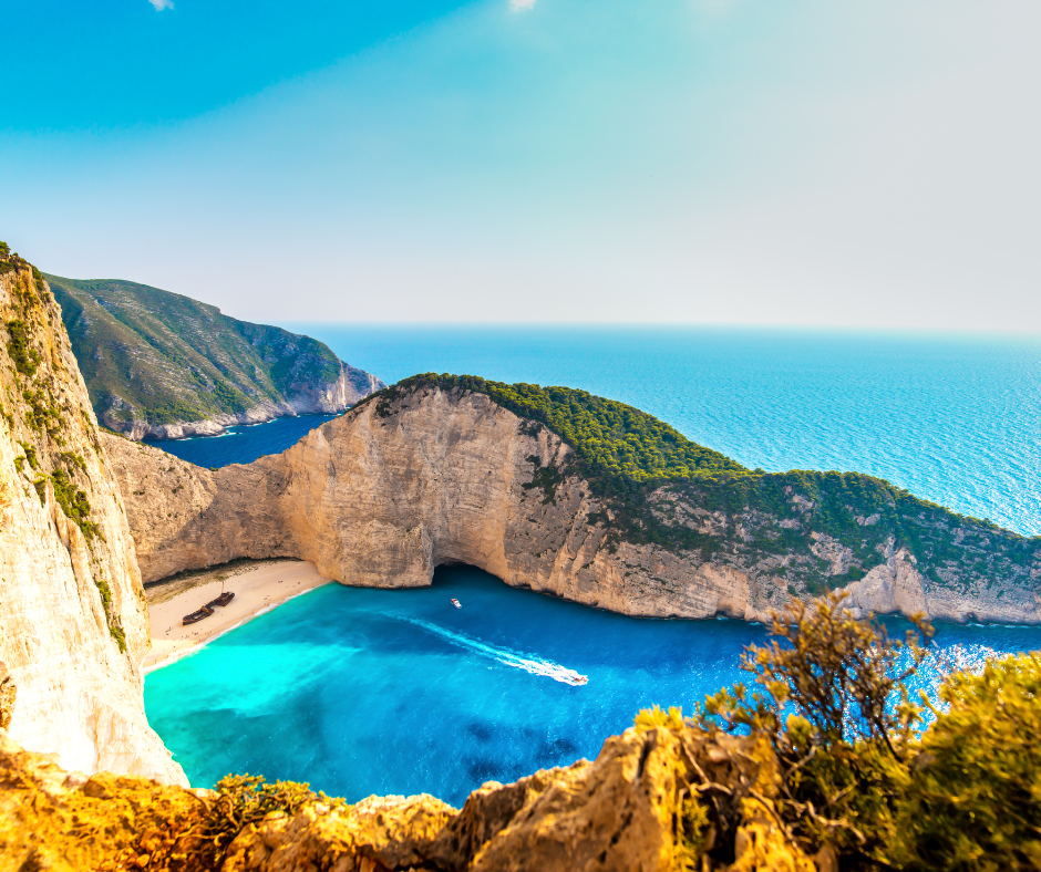 PRIVATE TOUR SHIPWRECK & BLUE CAVES