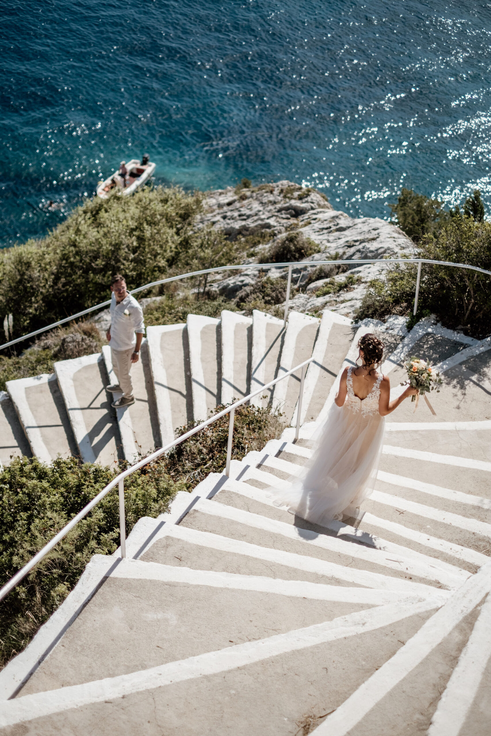 TAILOR - MADE WEDDINGS EXPERIENCE